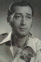 Tiffany Hillkurtz ha trabajado con Frances Alfred Basil Tomlin en 1 ocasiones