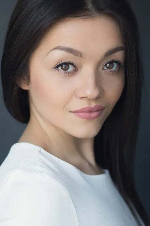 Julie Yammanee ha trabajado con Frances Mayli McCann en 1 ocasiones