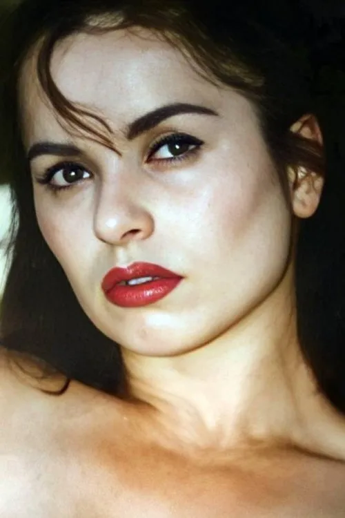 Francesca Ray interpretando a 