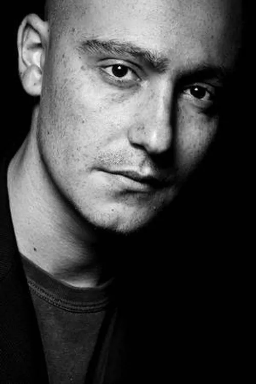 Francesco  Vitiello interpretando a Francesco