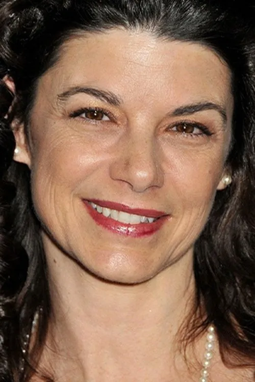 Francia DiMase interpretando a Juliette