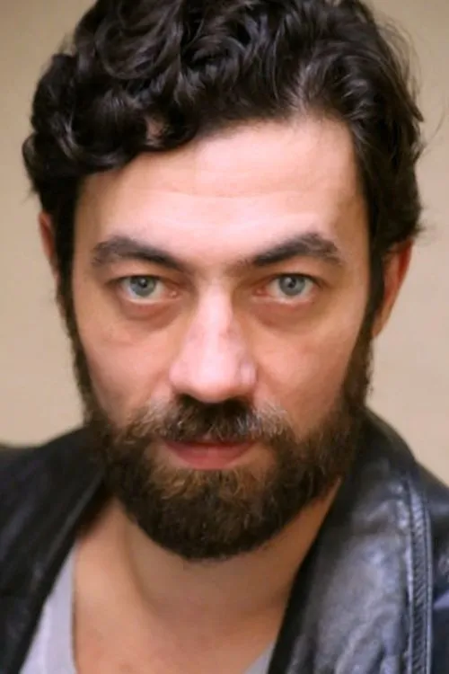 Joseph Braconnier ha trabajado con Francis Ressort en 1 ocasiones