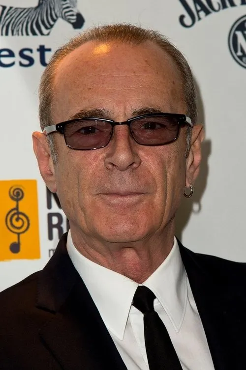 Francis Rossi interpretando a Self