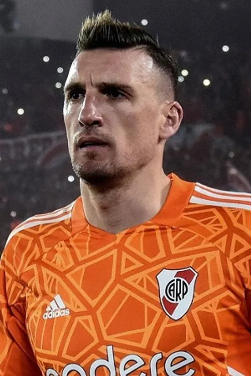 Enzo Pérez ha trabajado con Franco Armani en 1 ocasiones