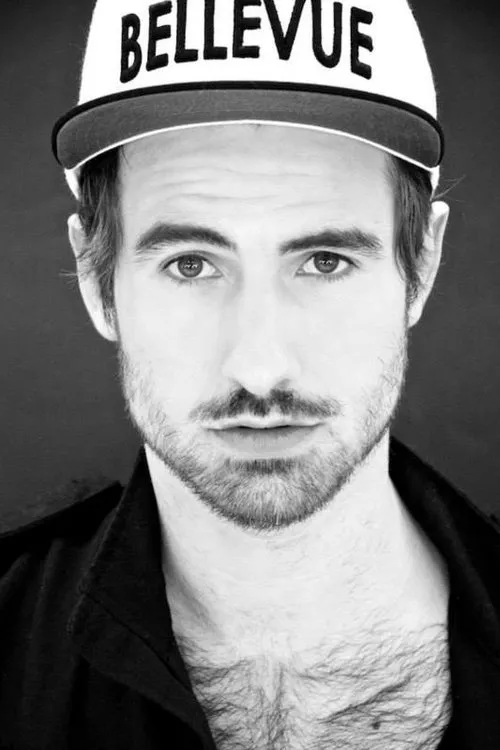 François-Simon Déziel interpretando a Self