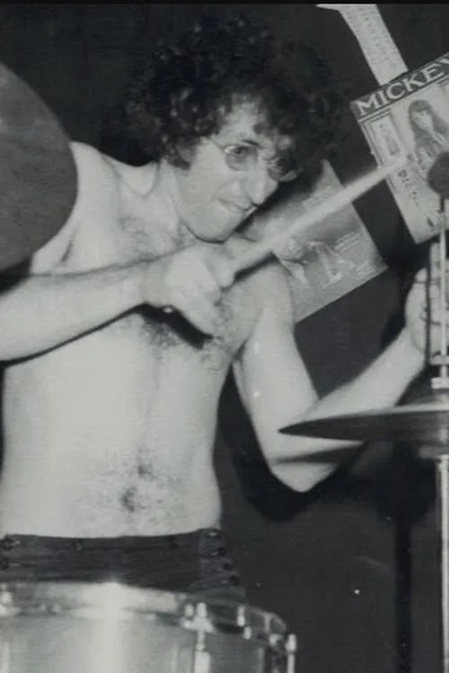 Frank Cook interpretando a Self - Canned Heat