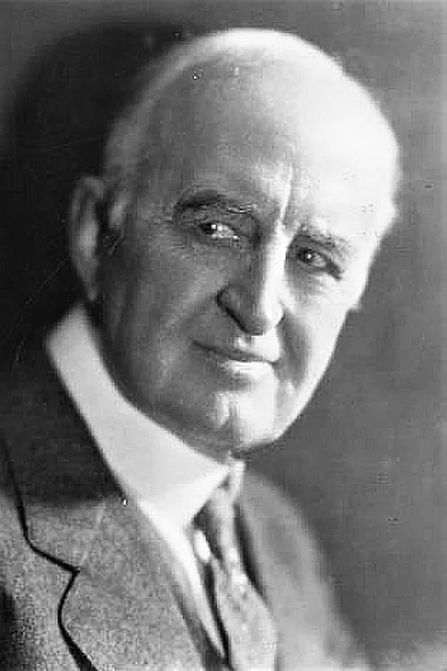 Frank Currier interpretando a Napoleon