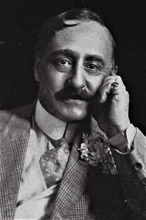 Frank Dayton interpretando a 2nd Clubman