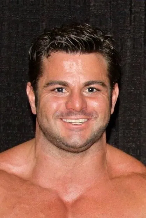 Frank DeFeo interpretando a