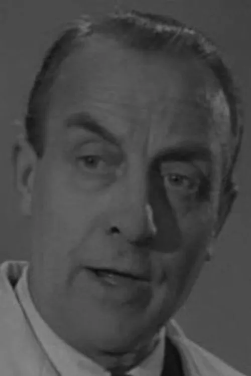 Hedger Wallace ha trabajado con Frank Forsyth en 2 ocasiones