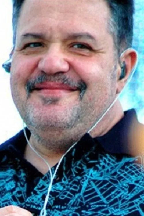 Frank Nemola interpretando a Tromba, Cori