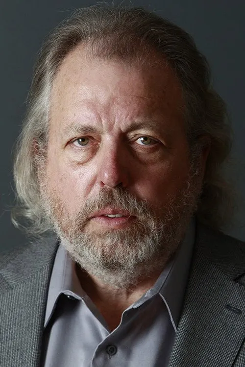 Frank Noon interpretando a Walt