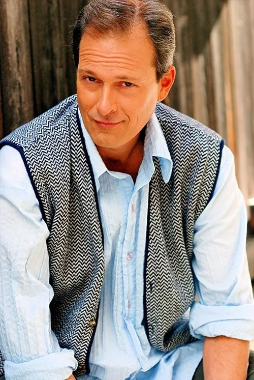 Gubbi Sigurdsson ha trabajado con Frank Piciullo en 1 ocasiones