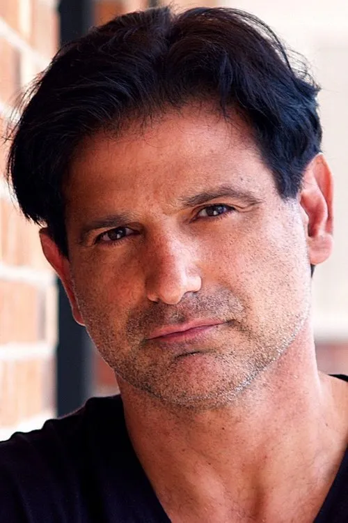 Joshua Rush ha trabajado con Frank Rossi en 1 ocasiones