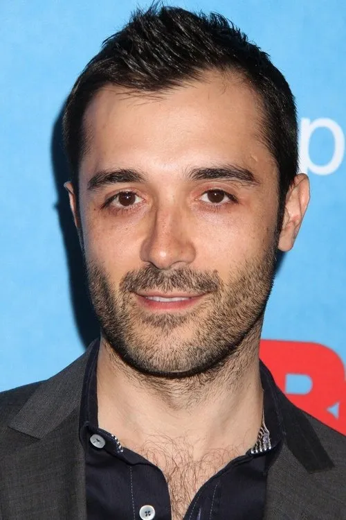 Frankie J. Alvarez interpretando a Agustín Lanuez