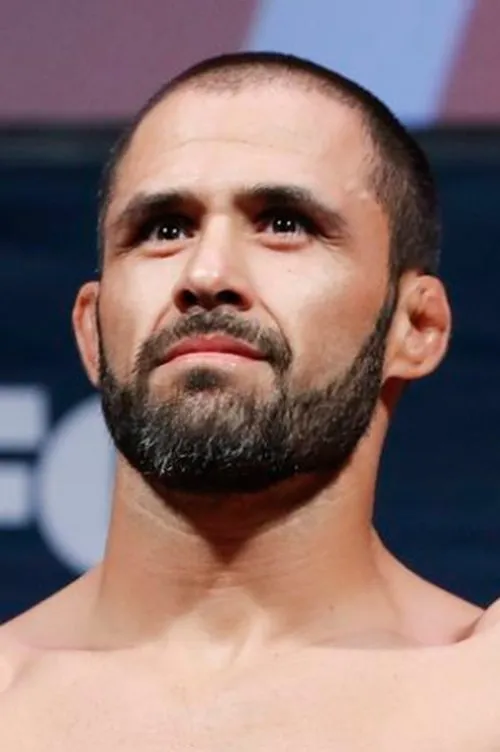 Tom Watson ha trabajado con Frankie Saenz en 2 ocasiones