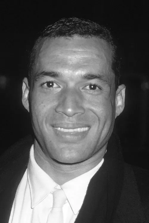 Franklyn Seales interpretando a Henry Flipper