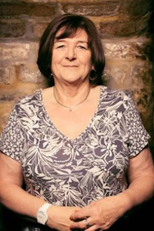 Len Garry ha trabajado con Freda Kelly en 2 ocasiones