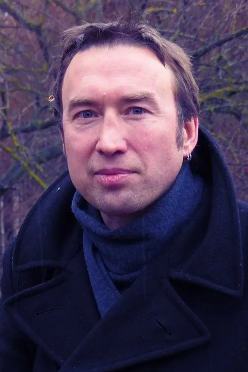 Freddy Grenzmann interpretando a Self