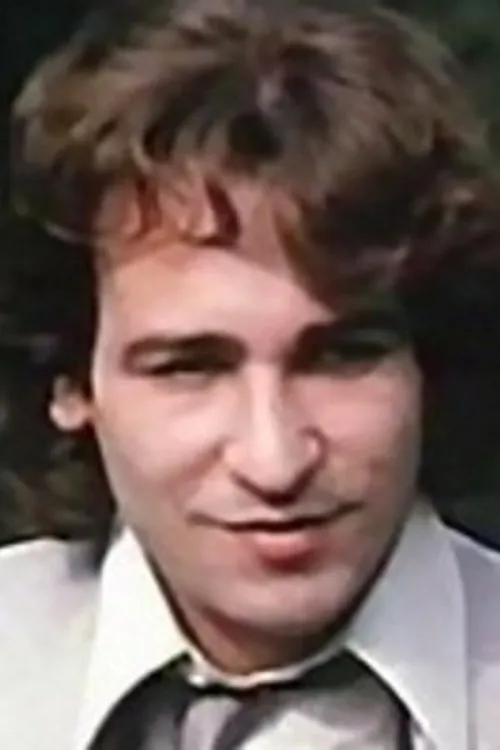 Frédéric Carton interpretando a