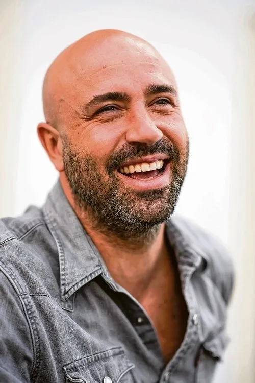 Lorriane Cherpillod ha trabajado con Frédéric Recrosio en 1 ocasiones