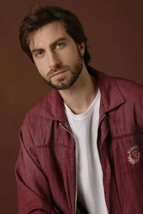 Frederico Vasques interpretando a Beto