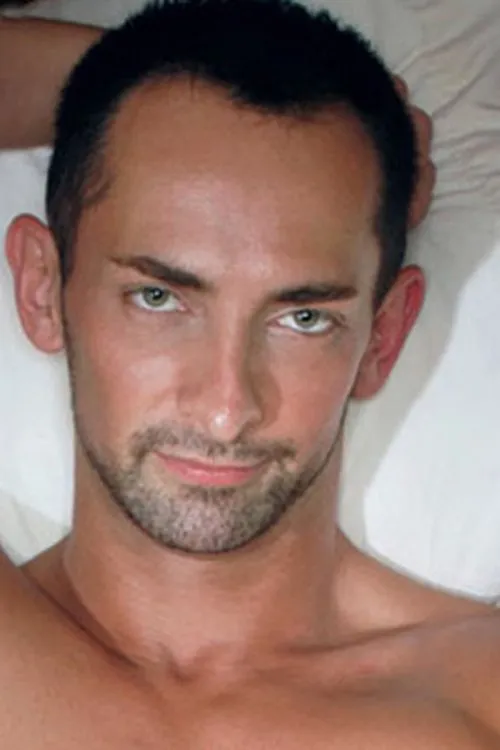 Fredrick Ford interpretando a 