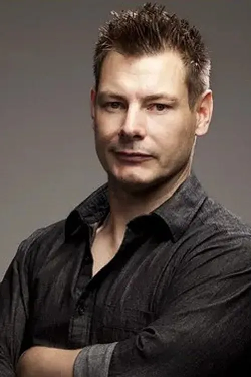 Paul Philip Clark ha trabajado con Fredrik Yderström en 2 ocasiones