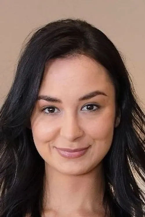 Freya Dee interpretando a 