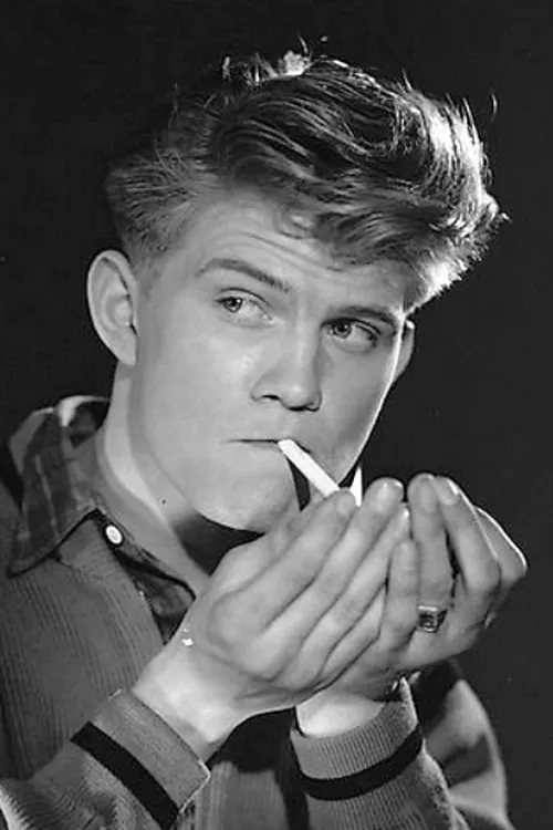 Frode Arne Pedersen interpretando a Erik Nielsen