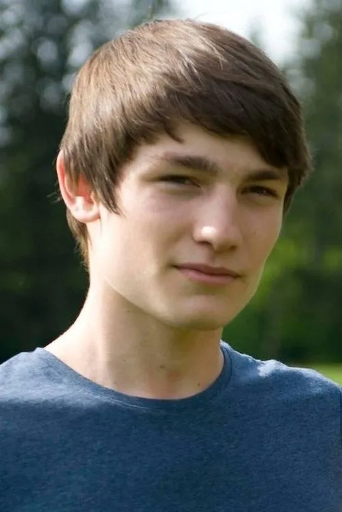 Fynn Henkel — personaje: Jonas Grieshaber