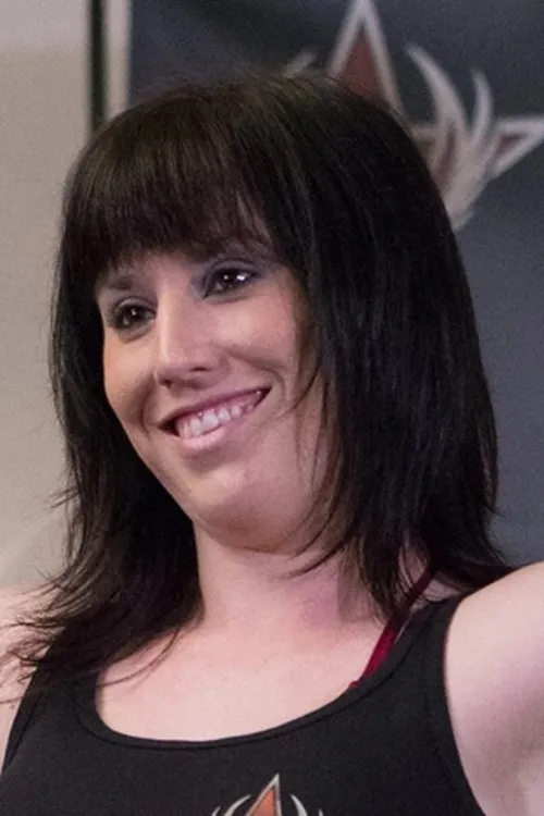 Gabby Romero interpretando a Herself