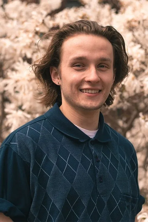 Frankie Holmes ha trabajado con Gabe Leistekow en 2 ocasiones