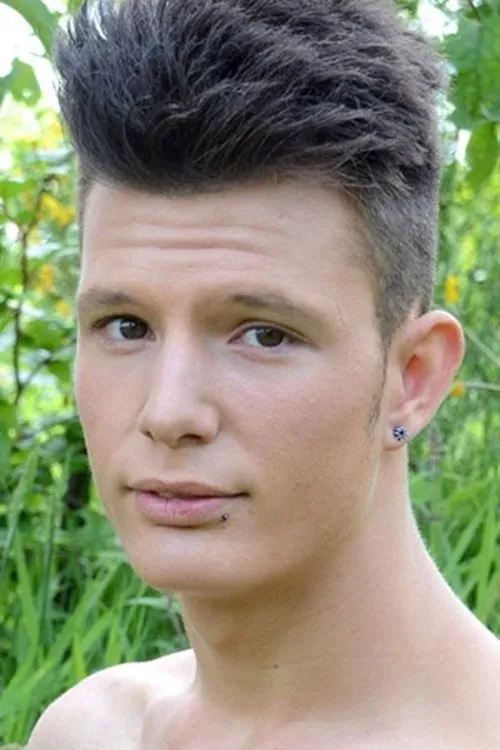 Josh Milk ha trabajado con Gabriel Angel en 4 ocasiones