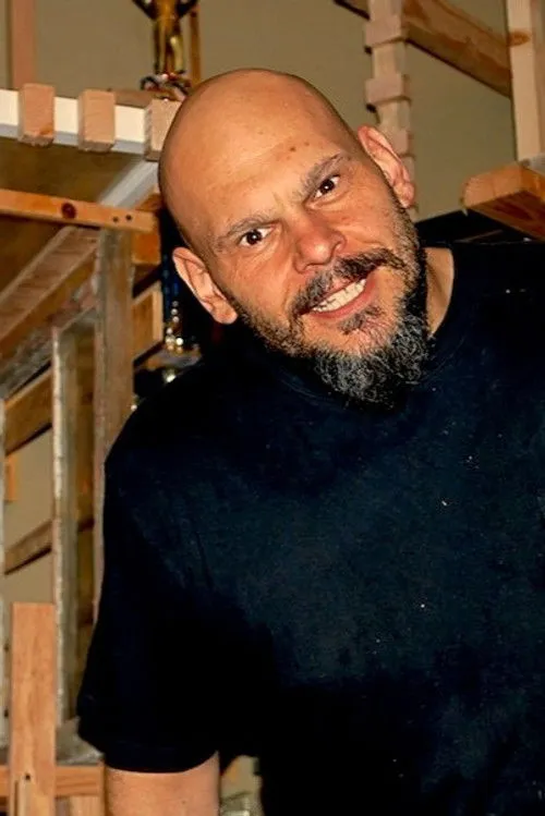 Gabriel Bartalos interpretando a Self - Special Effects Make-Up Assistant