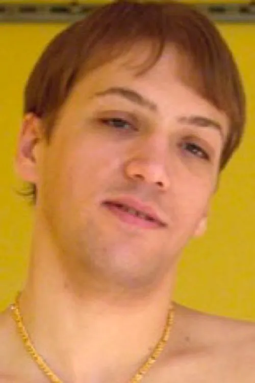 Gabriel Junior interpretando a