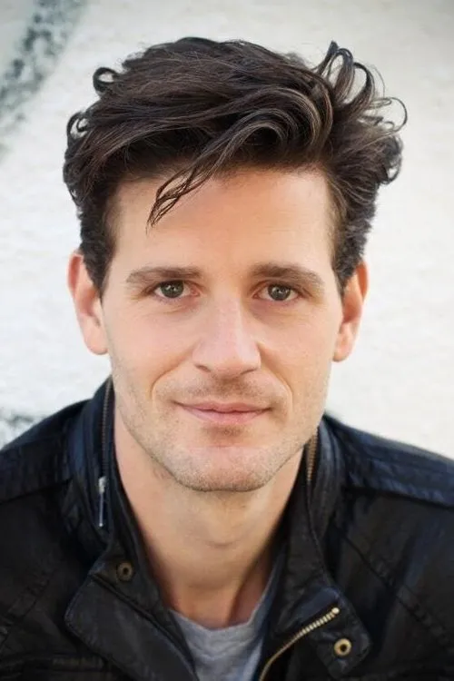 Tony Stallone ha trabajado con Gabriel Paré en 1 ocasiones