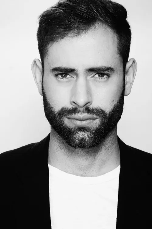 Gabriel Rossi — personaje: Mike / Daniel García