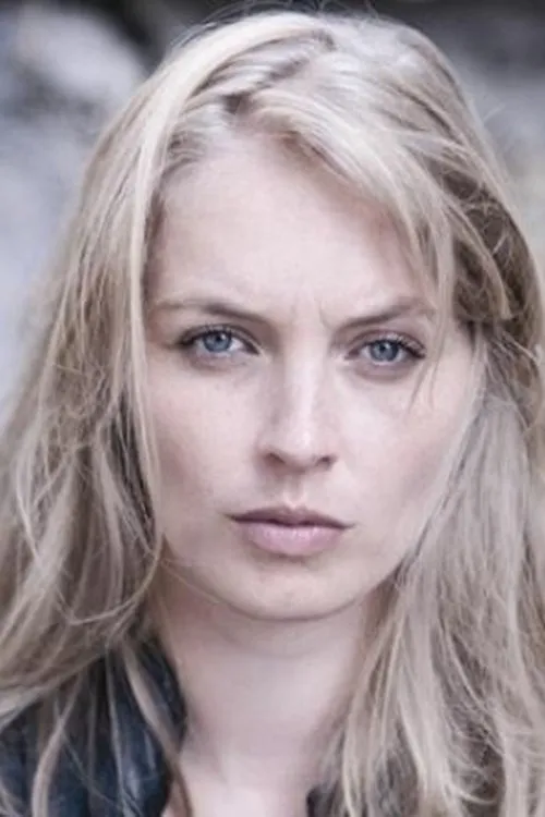 Gabrielle Atger interpretando a Doublure Sarah