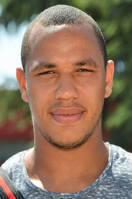 Foto de perfil del actor Gael Fickou en el reparto