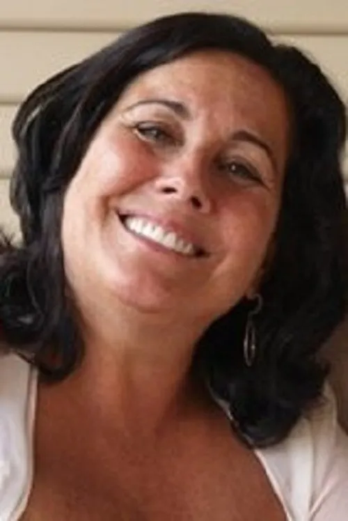 Foto de perfil del actor Gail DeFaria en el reparto