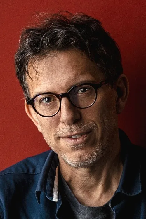 Galin Stoev interpretando a Rezhisyorat