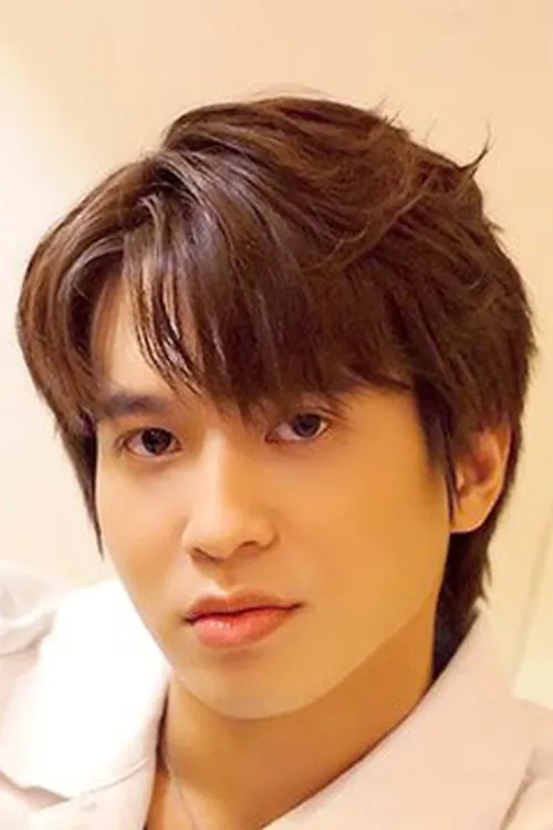 Games Nanthipat Sirorattanaphanit interpretando a Songkhwan