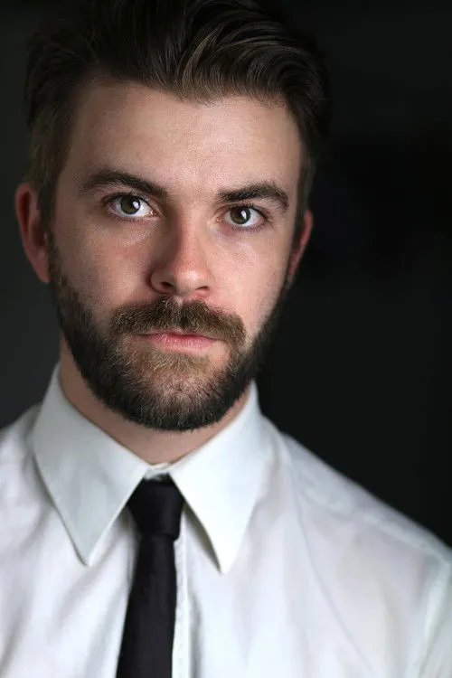 Gareth Rees interpretando a 