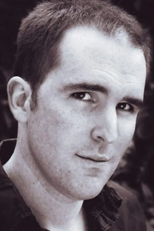 Gareth Tunley interpretando a 