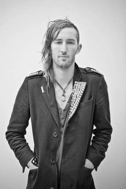 John Rattray ha trabajado con Garrett Hill en 3 ocasiones