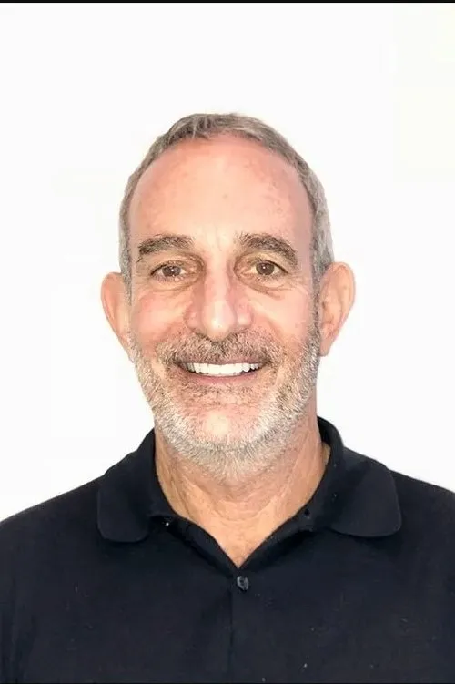 Larry Klein ha trabajado con Gary Gersh en 1 ocasiones