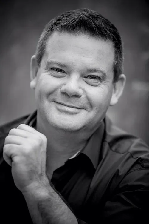 Gary Mehigan — personaje: Himself - Judge & Host