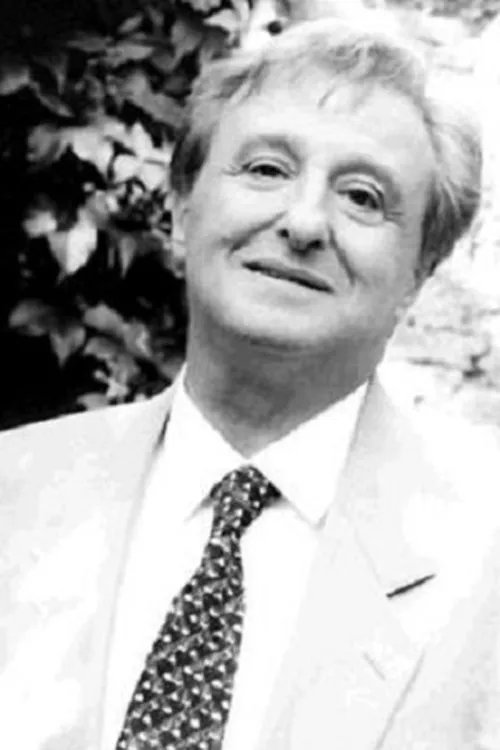 Gastone Pescucci interpretando a Professor Paolino Chicchirini