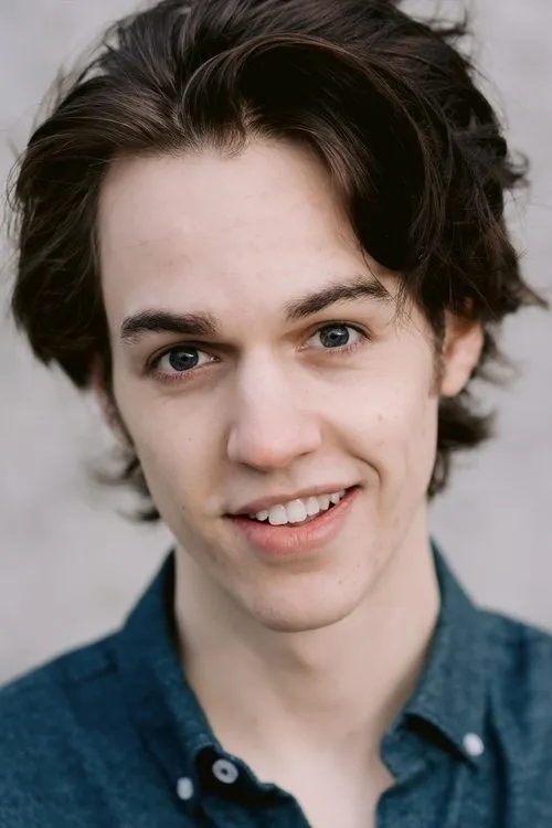 Gavin Michaels interpretando a Danny